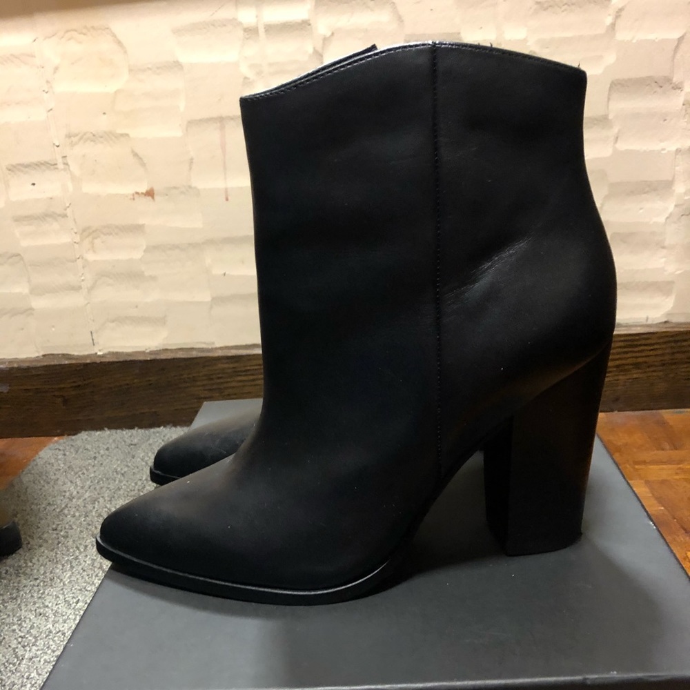 Halogen Bergen Size 8 booties - Picture 4 of 7